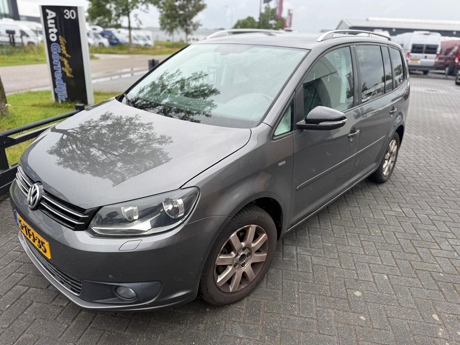 IMG-20260829-WA0069 Vw Touran 2013/7Locuri/Rate fara avans/Finantare online/Livrare gratuita/Garantie/Stoc Partener/ - imagine 1